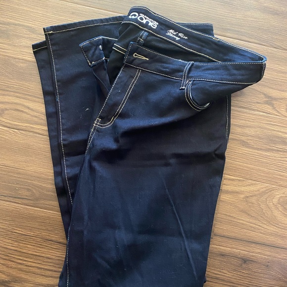 Various Jean Capris and jeans - Picture 3 of 6